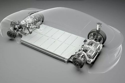 Chi phí thay pin gây sốc của xe điện Tesla 13 năm tuổi