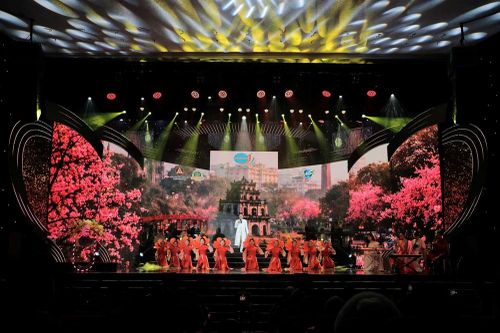 Tết vạn lộc 2026 - bản hòa ca 'Mẹ và Quê hương'