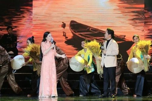 Tết Vạn Lộc 2026 - bản hòa ca về 'Mẹ và Quê hương'