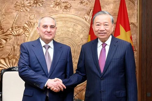 Tổng Bí thư Tô Lâm tiếp Đoàn đại biểu Đảng Azerbaijan Mới