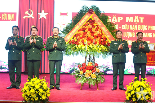 Đại tướng Nguyễn Tân Cương dự gặp mặt tại Cục Cứu hộ - Cứu nạn