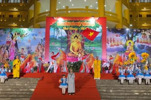Giai điệu 'Viết tiếp câu chuyện hòa bình' tại Học viện Phật giáo Việt Nam