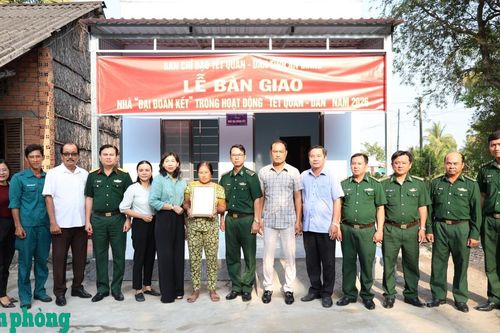Bàn giao 2 căn nhà 'Đại đoàn kết' trong hoạt động 'Tết Quân - Dân' năm 2026