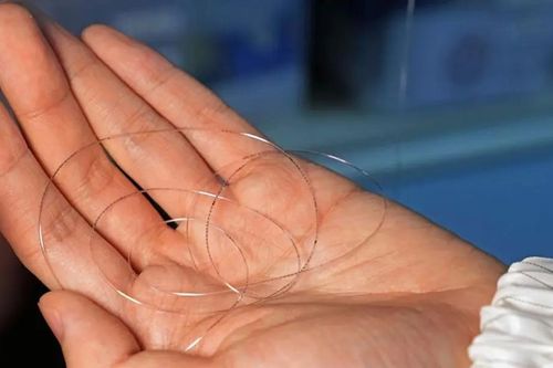 Trung Quốc chế tạo 'chip sợi' mỏng như tóc