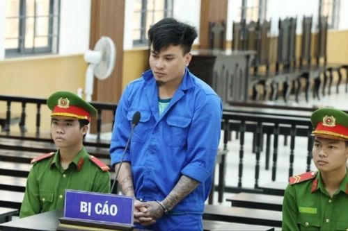 Chém 2 người thương vong từ mâu thuẫn va phải chó nhà hàng xóm