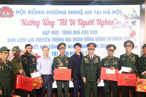 Hội đồng hương Nghệ An tại Hà Nội gặp mặt, tặng quà Tết Cựu chiến binh Đại đoàn Đồng Bằng Sư đoàn 320