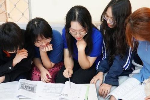 Tốt nghiệp sớm nhờ học vượt: 'Làn xanh' tăng tốc tại ĐH Ngoại ngữ-ĐHQGHN có gì đặc biệt?