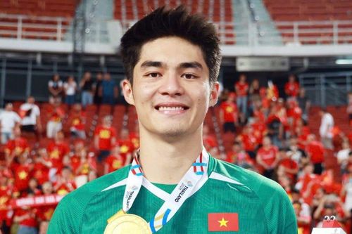Ngã ngũ tương lai thủ môn Trần Trung Kiên
