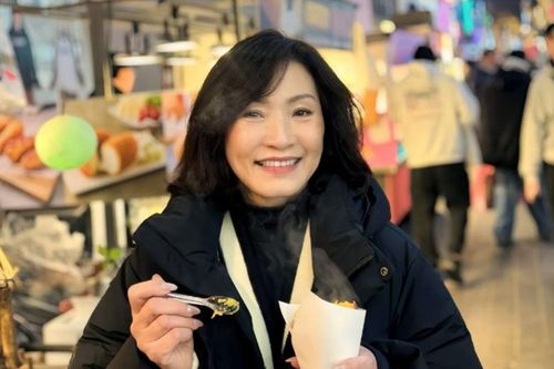 Phản ứng của nghệ sĩ Hồng Đào với người gắn bó gần 40 năm