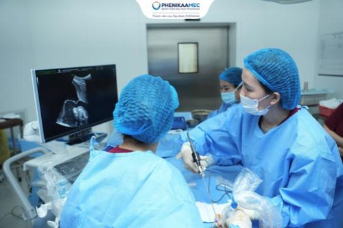 Can thiệp bào thai bằng nội soi buồng ối đốt dây rốn lưỡng cực: Bước tiến y học trong điều trị song thai biến chứng