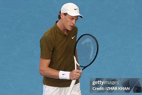 Sinner thị uy sức mạnh trước Darderi để ghi danh vào tứ kết Australian Open