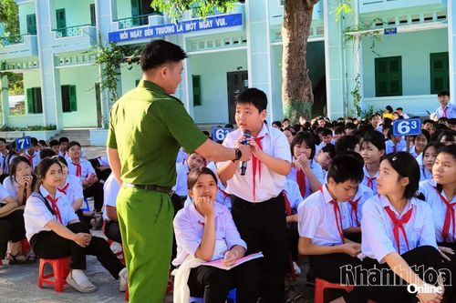 Phường Bắc Cam Ranh tuyên truyền phòng, chống ma túy cho hơn 960 học sinh, giáo viên