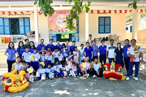 Tuổi trẻ xung kích vì cộng đồng