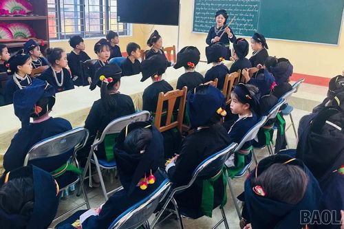 Bảo tồn văn hóa Tày từ những dự án khoa học kỹ thuật