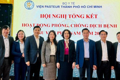 Điểm sáng trong phòng, chống dịch bệnh