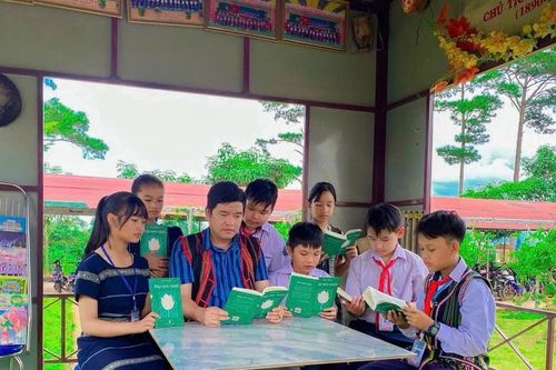 Điểm tựa giáo dục cho học sinh vùng khó