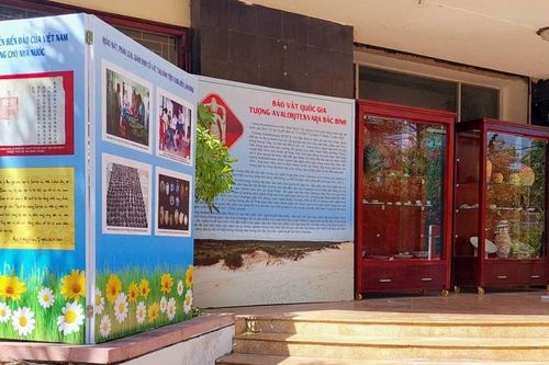 Lâm Đồng triển lãm ảnh mừng Đảng, mừng Xuân