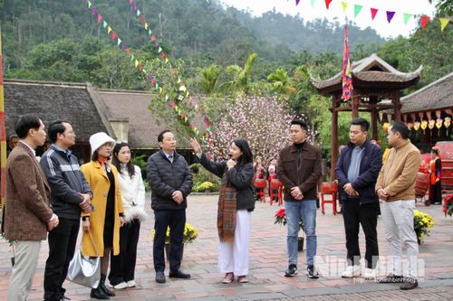 Hiệp hội Du lịch Ninh Bình khảo sát sản phẩm tại Quảng Ninh