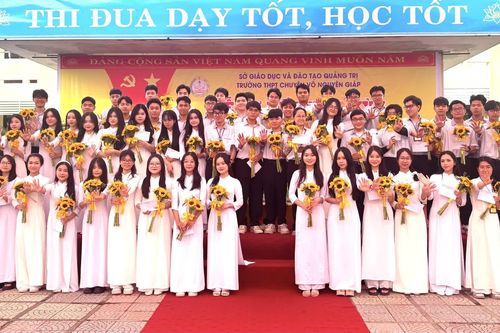 Trường THPT chuyên Võ Nguyên Giáp tuyên dương học sinh đoạt giải Quốc gia