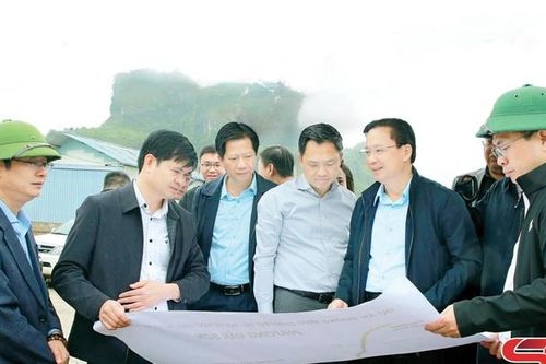 Phát huy thành tựu, khơi dậy nội lực bứt phá cùng cả nước