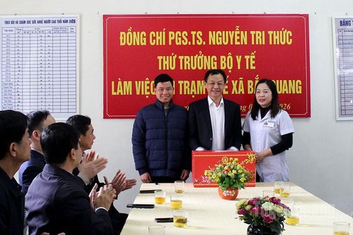 Đoàn công tác của Bộ Y tế làm việc tại xã Bắc Quang