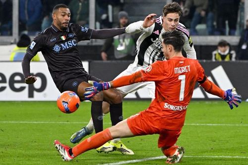 Napoli hụt hơi trong cuộc đua vô địch