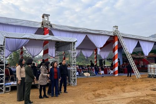 Phó Chủ tịch UBND tỉnh Hà Nhật Lệ kiểm tra công tác chuẩn bị Lễ khởi công xây dựng Trường Tiểu học Nùng Trí Cao