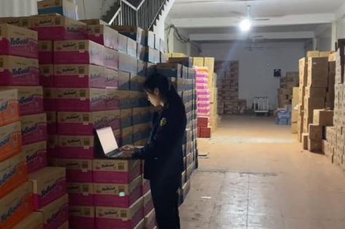 Hà Nội siết chặt kiểm tra, xử lý hàng loạt vi phạm an toàn thực phẩm trước Tết