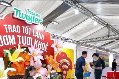 Cận Tết 2026, Vườn hoa Xuân Twister trở thành điểm check-in nổi bật tại Hội chợ Xuân Hà Nội