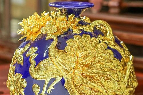 Bình hút tài lộc mạ vàng đắp nổi – quà biếu tặng sang trọng đẳng cấp để luôn được quý nhân nâng đỡ