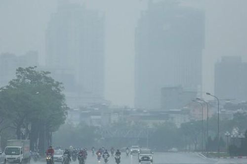 Miền Bắc trời mù mịt rét buốt, nồm ẩm và ô nhiễm không khí