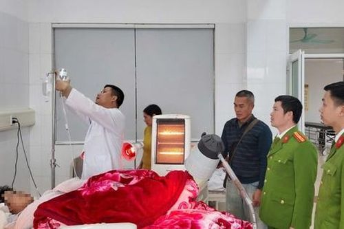 Nam thanh niên ngã xuống biển khi đi câu cá
