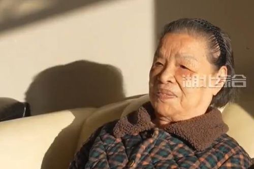 Cụ bà 92 tuổi được mệnh danh là 'Công chúa ngủ trong rừng'