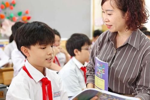Bộ Giáo dục và Đào tạo tổ chức thẩm định sách giáo khoa các môn học chỉnh sửa
