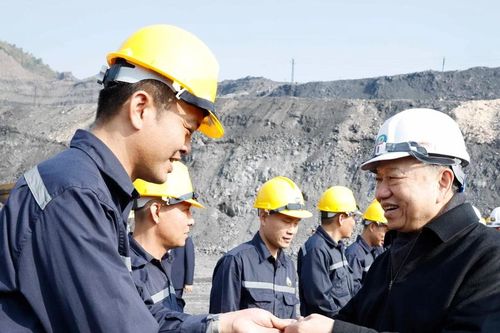 Tổng Bí thư Tô Lâm gặp mặt, chúc Tết công nhân ngành than tại Quảng Ninh
