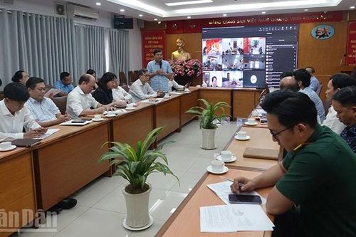 Thành phố Hồ Chí Minh tiếp tục đẩy mạnh việc mua và đọc báo, tạp chí của Đảng