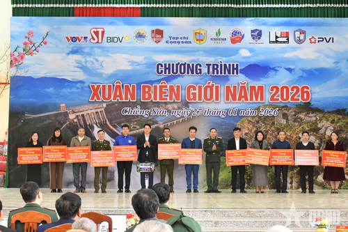 Học viện Khoa học Quân sự: Ấm áp 'Xuân biên giới' nơi rẻo cao Sơn La