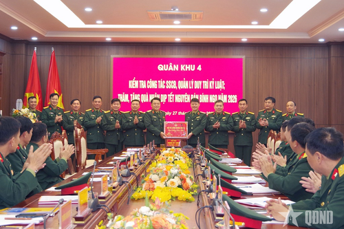 Quân khu 4 kiểm tra công tác sẵn sàng chiến đấu, chúc Tết LLVT tỉnh Thanh Hóa