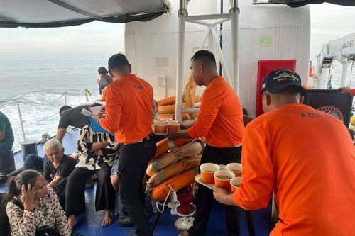 Chìm phà ở Philippines: Ít nhất 15 người thiệt mạng, hàng chục người mất tích