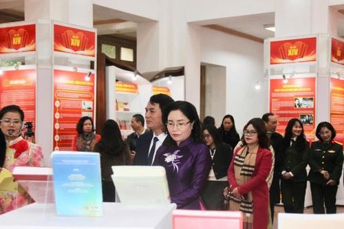 Triển lãm chào mừng thành công Đại hội đại biểu toàn quốc lần thứ XIV của Đảng