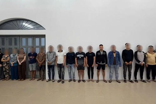 TPHCM: Điều tra vụ hai nhóm thanh niên dùng hung khí hỗn chiến