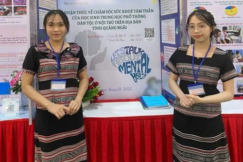Đào tạo nguồn nhân lực chất lượng cao người DTTS: Hướng nghiệp là nhiệm vụ chiến lược
