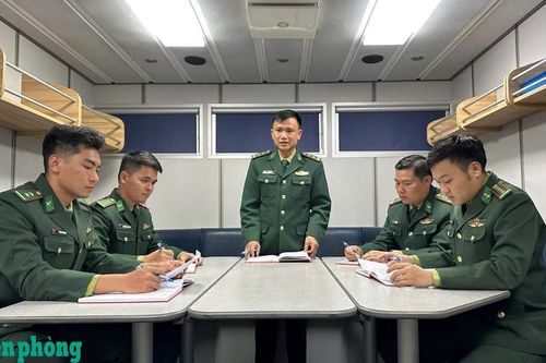 Người thắp lửa niềm tin cho nhân dân nơi đầu sóng