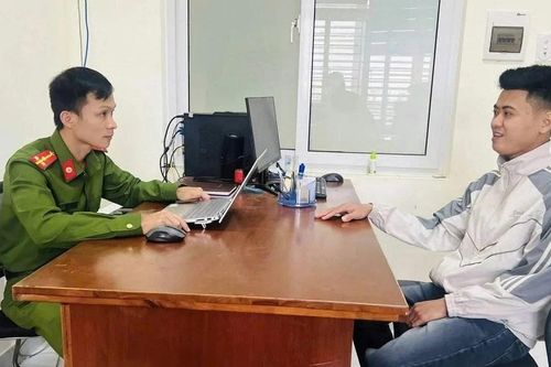 Tài khoản ngân hàng bất ngờ tăng hơn 400 triệu đồng trong đêm