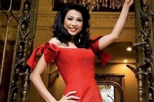Bật mí về công việc 'sang Mỹ 1 chuyến đủ ăn cả năm' của hoa hậu Ngô Mỹ Uyên
