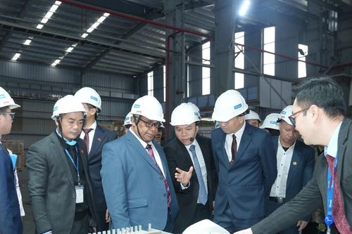 Thủ tướng Vanuatu tham quan nhà máy nhôm Grando