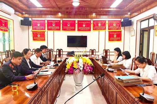 Họp xét rút ngắn thời gian thử thách án treo, giảm thời hạn chấp hành án phạt cải tạo không giam giữ đối với 55 bị án