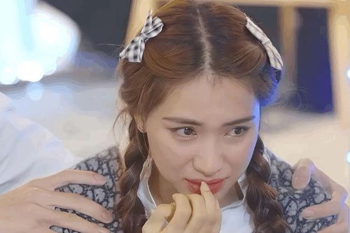 Hòa Minzy gặp sự cố lớn