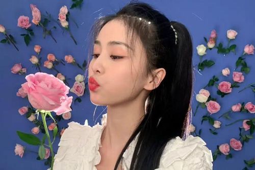 Bạch Lộc 'đốn tim' người hâm mộ với loạt ảnh hậu trường đầy hoa