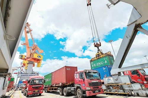 Giảm chi phí logistics phía Nam: Vai trò của hàng hải và đường thủy nội địa
